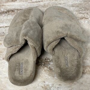 Aetrex Plush Tan Slippers